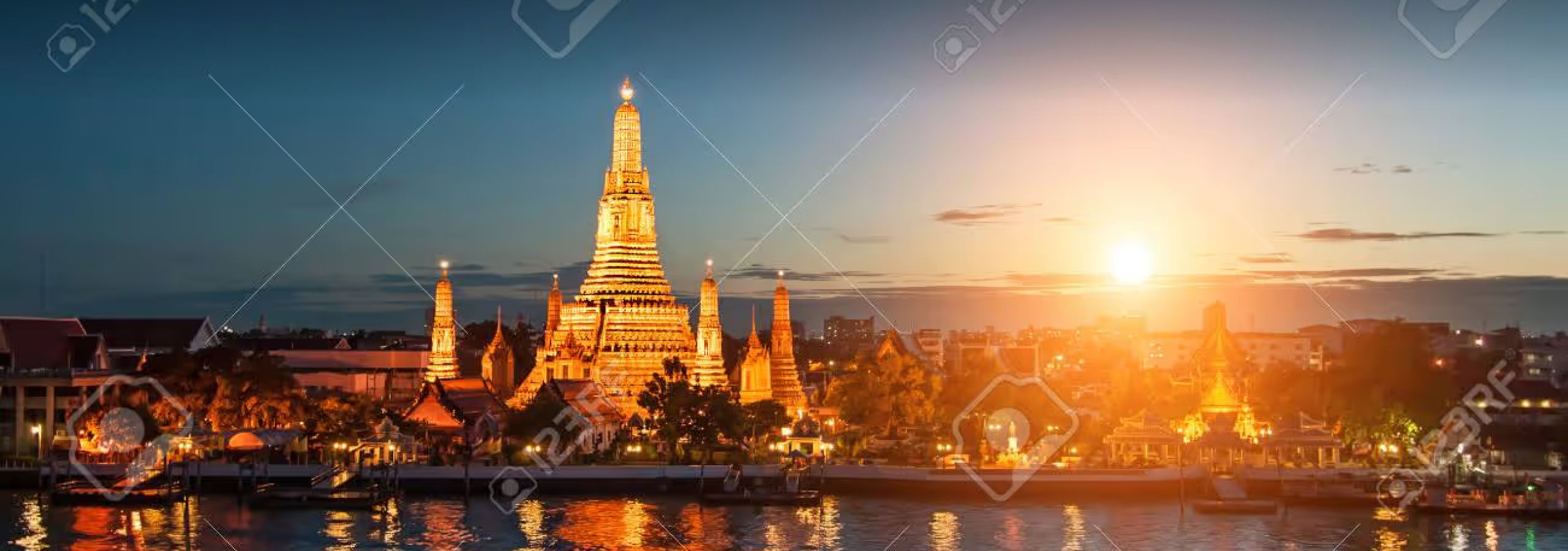 Wat Arun temple at sunset in Bangkok